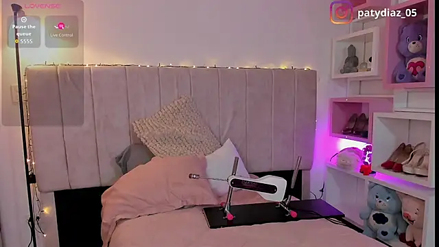 MiiaParker6972 online show from 02/18/26, 01:12