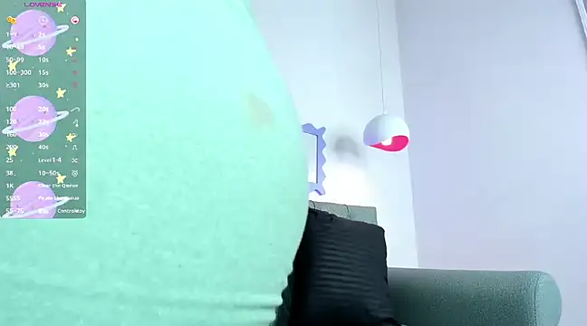 Snapshot of emily_kim chatting on 03/07/25, 03:51 emily kim online show from 03/07/25, 03:51