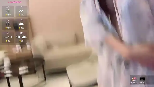 Snapshot of Xiaoxia-Baby chatting on 03/09/25, 04:11 Xiaoxia-Baby online show from 03/09/25, 04:11