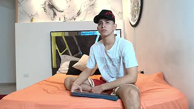 KING OFF BOYS online show from 11/12/25, 01:22