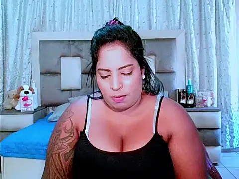 indiantopaz694u online show from 03/08/25, 08:33