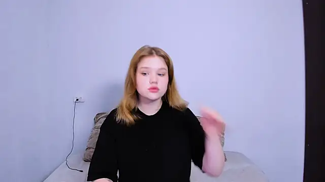 LaseyMoon online show from 10/16/25, 10:22