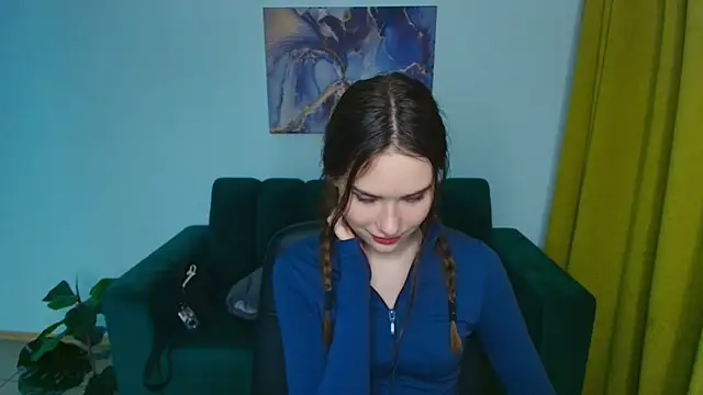Snapshot of ElenaOconar chatting on 03/04/25, 03:37 ElenaOconar online show from 03/04/25, 03:37