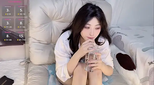 Snapshot of xiaolanlan3344 chatting on 03/20/25, 05:47 xiaolanlan3344 online show from 03/20/25, 05:47