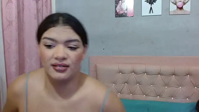 Snapshot of Alma_Meza chatting on 05/25/26, 02:34 Alma Meza online show from 05/25/26, 02:34