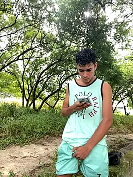 twinks 28 online show from 11/21/25, 01:43