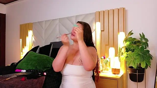 Anaise latif online show from 09/20/25, 11:22