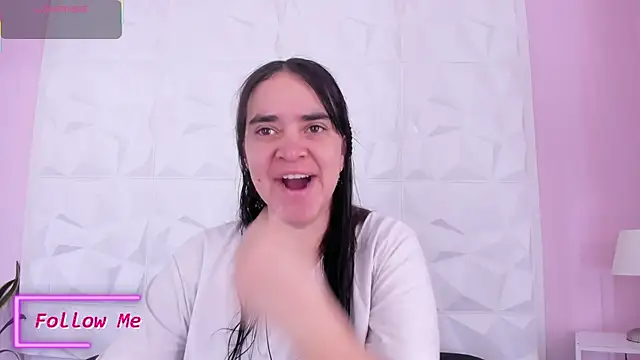 Valeriagomez  online show from 11/30/25, 12:20