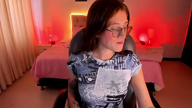 Emily Warren  online show from 09/24/25, 08:12