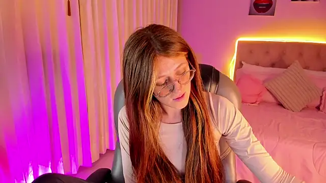 Emily Warren  online show from 03/30/26, 08:21