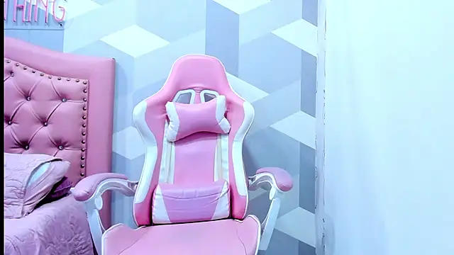 Snapshot of Gianna_Watson chatting on 03/04/25, 01:17 Gianna Watson online show from 03/04/25, 01:17