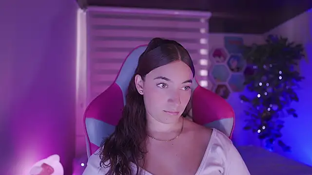 issa monterrey online show from 09/26/25, 03:16