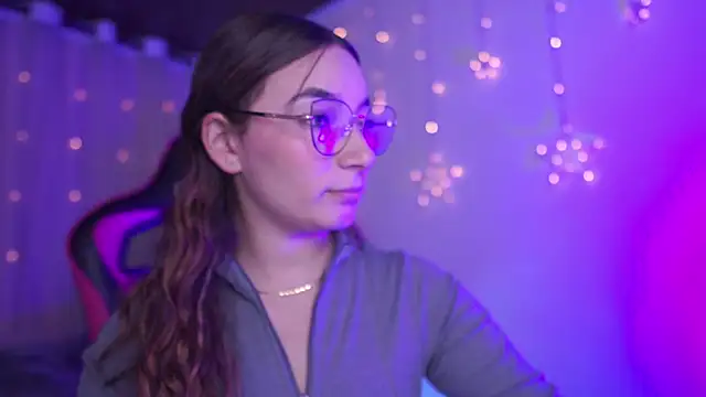 issa monterrey online show from 11/25/25, 10:32