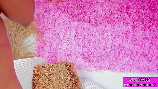 Melodymoore  online show from 11/13/25, 10:08