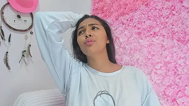 Melodymoore  online show from 03/03/26, 12:17