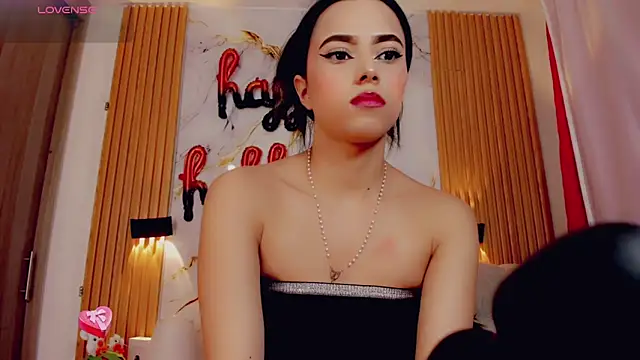 ValeriCardenas online show from 10/11/25, 11:47