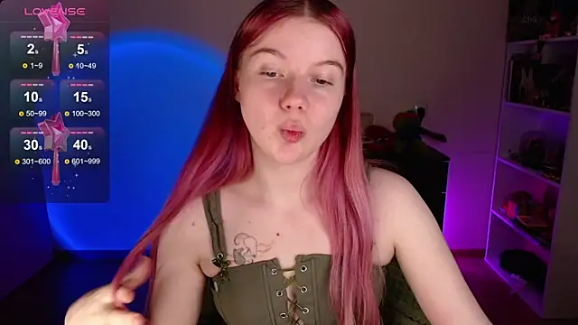 Strawberry juli online show from 11/09/25, 09:07