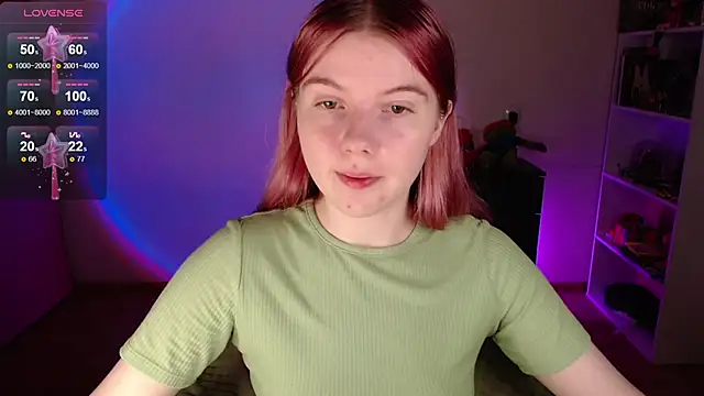 Strawberry juli online show from 11/22/25, 09:30