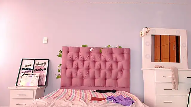 Snapshot of yousweet-Scarett chatting on 03/21/25, 07:57 yousweet-Scarett online show from 03/21/25, 07:57