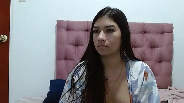 Snapshot of yousweet-Scarett chatting on 09/18/25, 11:01 yousweet-Scarett online show from 09/18/25, 11:01