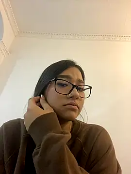 Snapshot of yousweet-Scarett chatting on 10/05/25, 01:15 yousweet-Scarett online show from 10/05/25, 01:15