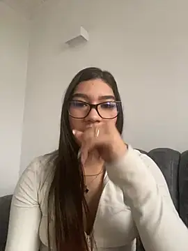 Snapshot of yousweet-Scarett chatting on 10/18/25, 07:58 yousweet-Scarett online show from 10/18/25, 07:58