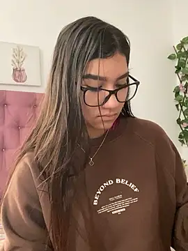 Snapshot of yousweet-Scarett chatting on 10/31/25, 01:12 yousweet-Scarett online show from 10/31/25, 01:12