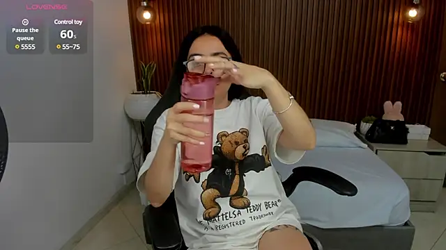 Snapshot of zakia23_ chatting on 03/05/25, 11:16 zakia23 online show from 03/05/25, 11:16