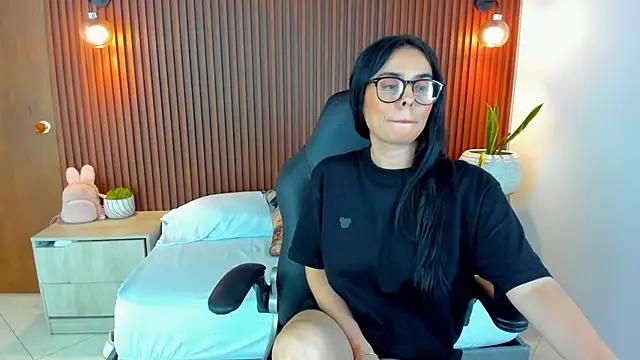 Snapshot of zakia23_ chatting on 03/11/25, 01:12 zakia23 online show from 03/11/25, 01:12