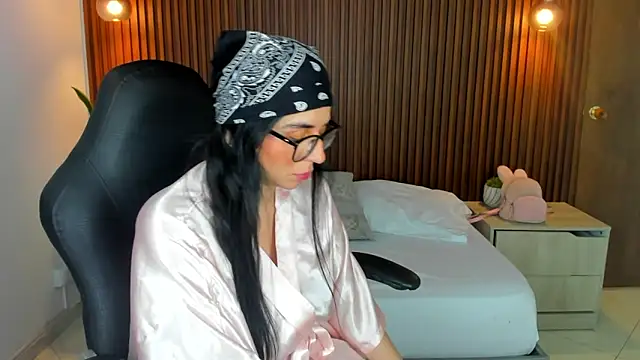 Snapshot of zakia23_ chatting on 03/19/25, 07:17 zakia23 online show from 03/19/25, 07:17