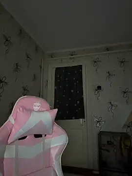 MrrKate online show from 11/22/25, 01:37