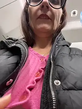 NataKitten online show from 11/25/25, 03:45