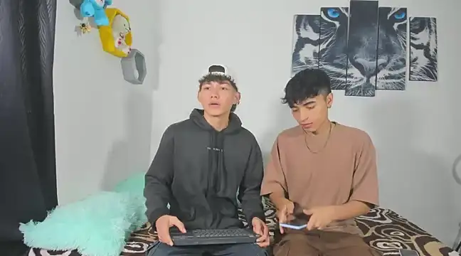 Snapshot of Maxxi_hot23 chatting on 03/11/25, 02:18 Maxxi hot23 online show from 03/11/25, 02:18