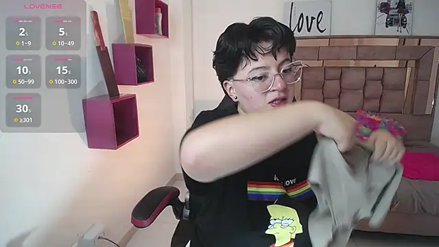 safyka online show from 09/24/25, 12:58