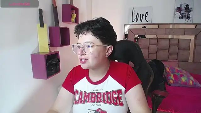 safyka online show from 09/30/25, 12:37