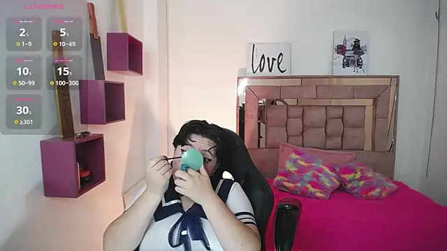 safyka online show from 10/17/25, 02:04