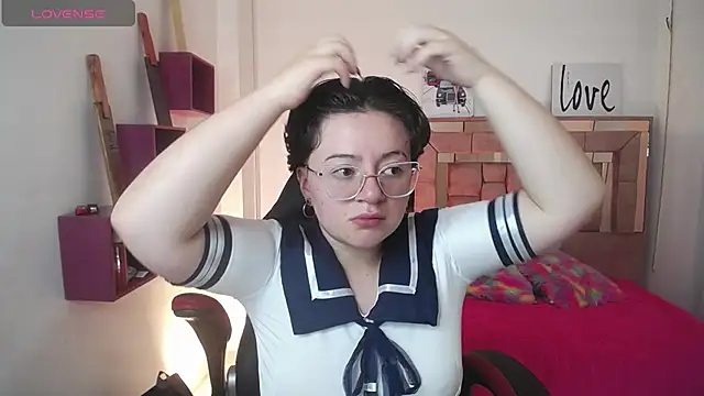 safyka online show from 11/21/25, 12:10