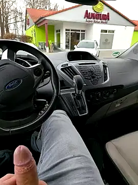 Snapshot of bavaricus123 chatting on 03/15/25, 08:58 bavaricus123 online show from 03/15/25, 08:58