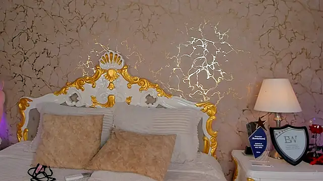 ScarlettWallace online show from 03/19/25, 11:25