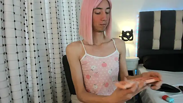 loverisu-coral online show from 11/09/25, 07:23