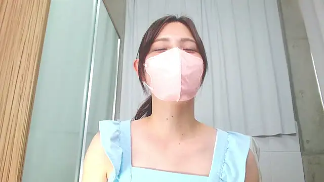 Snapshot of NANA_7 chatting on 09/30/25, 02:38 NANA 7 online show from 09/30/25, 02:38