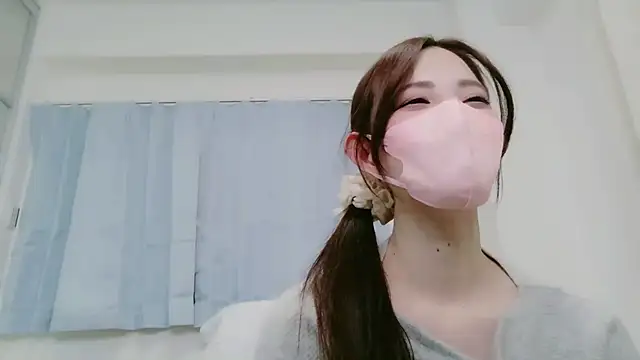 Snapshot of NANA_7 chatting on 11/26/25, 01:06 NANA 7 online show from 11/26/25, 01:06