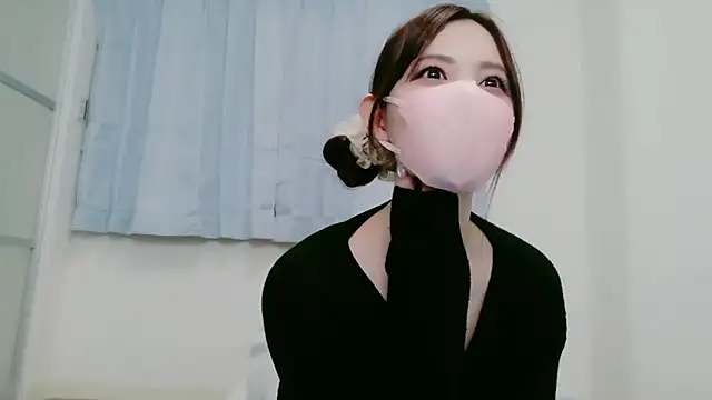 Snapshot of NANA_7 chatting on 11/30/25, 12:58 NANA 7 online show from 11/30/25, 12:58