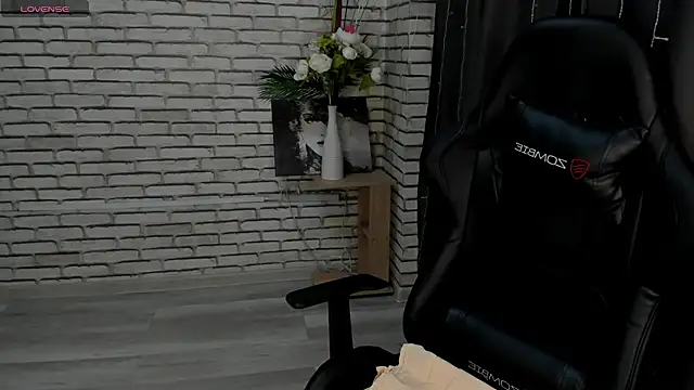 Selena Sharp online show from 03/14/25, 12:54