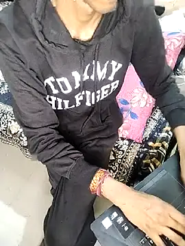 Snapshot of BlackDog__69 chatting on 03/18/25, 05:09 BlackDog 69 online show from 03/18/25, 05:09