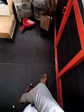 Snapshot of BlackDog__69 chatting on 11/16/25, 09:15 BlackDog 69 online show from 11/16/25, 09:15