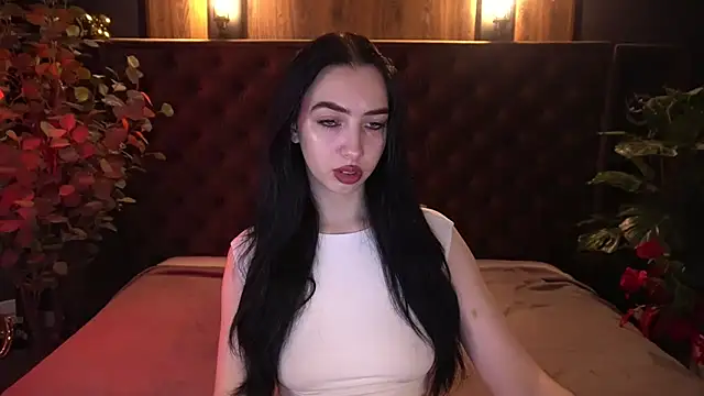 WildKittenX  online show from 04/09/26, 05:40