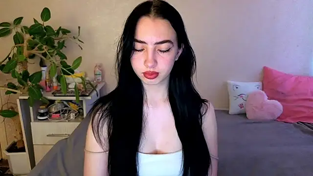 WildKittenX  online show from 06/21/26, 03:53