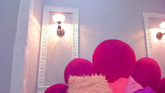 Bonniie 22 online show from 10/27/25, 02:54