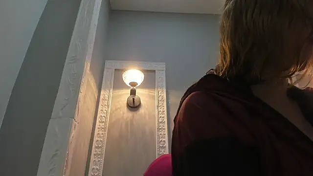 Bonniie 22 online show from 12/15/25, 02:43